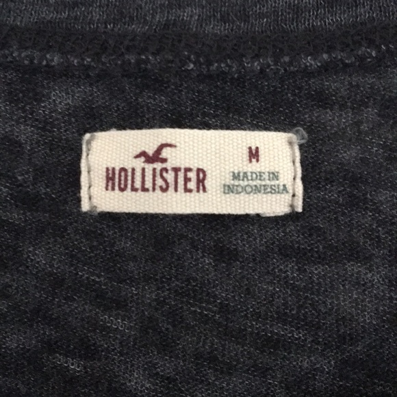 Hollister, gray flowy tee - Picture 3 of 3
